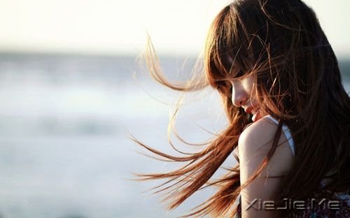 一场雨,一把伞,一条街,一个人行走 (1)