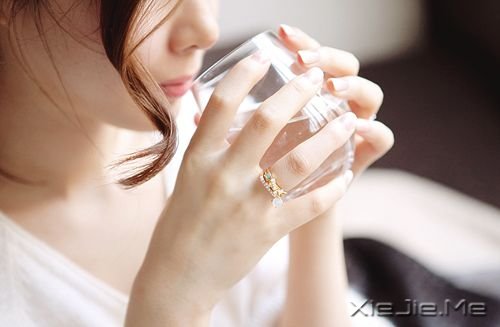 曾经我以为我可以在你的世界里喧嚣一辈子 (2)